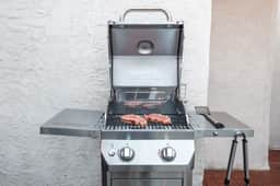 Private Culver City Stay |Hot Tub|Parking | Grill. - Image 4