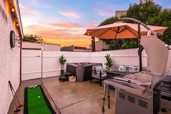Private Culver City Stay |Hot Tub|Parking | Grill. - Image 1