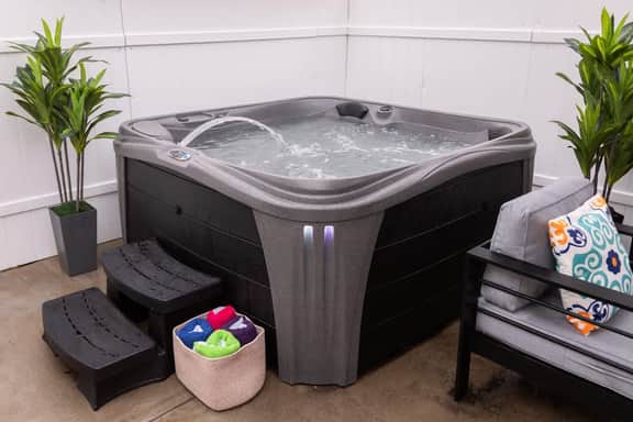 Private Culver City Stay |Hot Tub|Parking | Grill. - Image 3