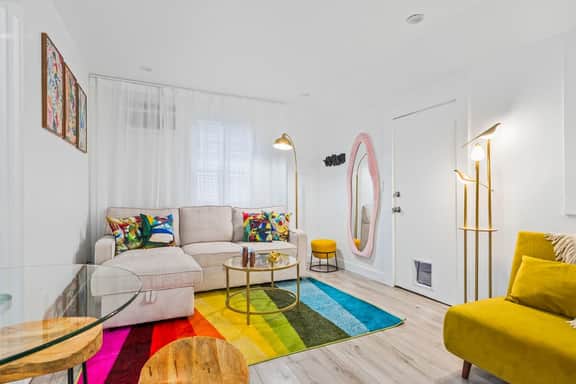 Private Culver City Stay |Hot Tub|Parking | Grill. - Image 5