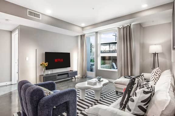 Pool|Cinema|Parking|PacMan|RoofTop|Fireplace - Image 2